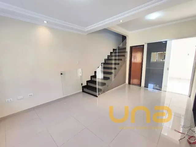 Sobrado 3 quartos e 1 banheiro, à venda, no bairro CAPAO RASO em Curitiba