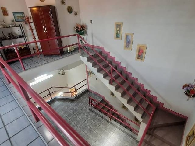 Sobrado com 344m² 6 quartos e 6 banheiros, à venda, no bairro Vila Mazza em Suzano