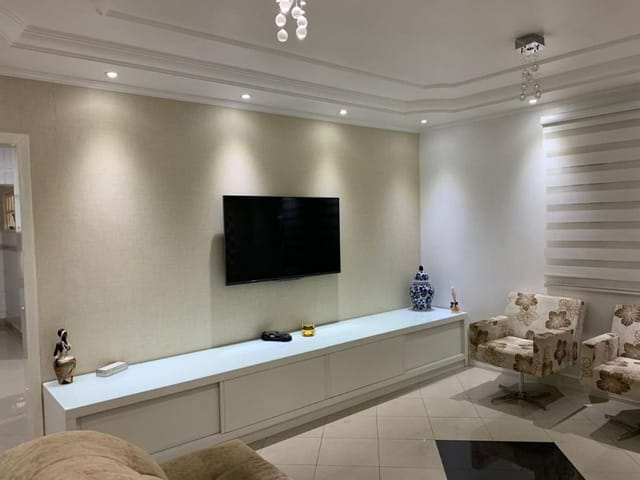 Sobrado com 141m² 4 quartos e 4 banheiros, à venda, no bairro Vila Martins em Carapicuíba