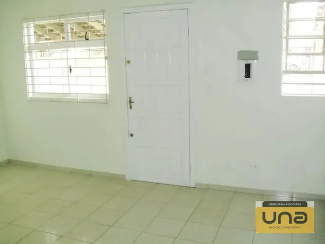 Sobrado 3 quartos e 1 banheiro, para alugar, no bairro CAJURU em Curitiba