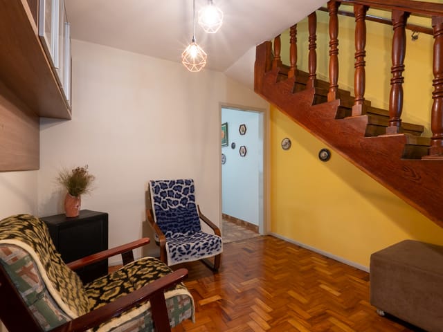 Sobrado com 170m² 4 quartos e 6 banheiros, à venda, no bairro Jardim Sandra em São Paulo