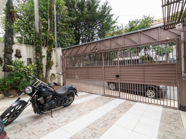 Sobrado com 300m² 3 quartos e 5 banheiros, à venda, no bairro Alto Da Lapa em São Paulo
