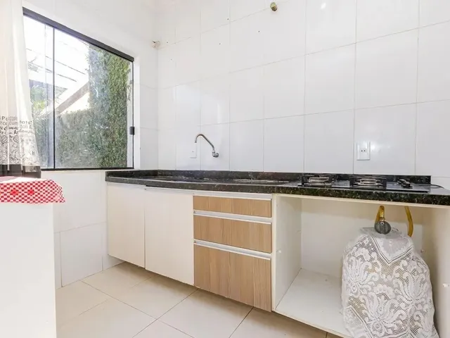 Sobrado 3 quartos e 1 banheiro, à venda, no bairro Campo Comprido em Curitiba