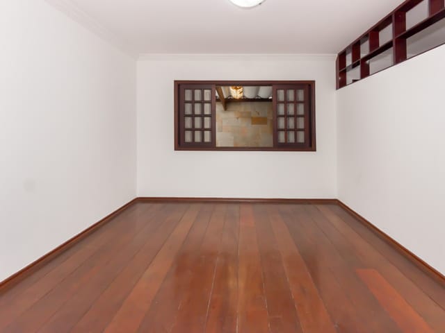 Sobrado com 250m² 4 quartos e 5 banheiros, à venda, no bairro Jardim Londrina em São Paulo