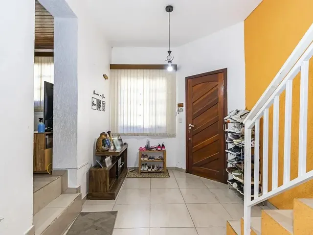 Sobrado com 150m² 3 quartos e 1 banheiro, à venda, no bairro Tingui em Curitiba