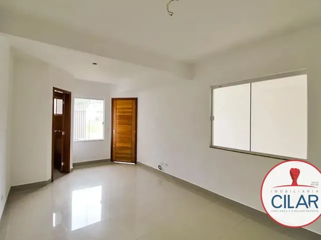 Sobrado 3 quartos e 1 banheiro, para alugar, no bairro Xaxim em Curitiba