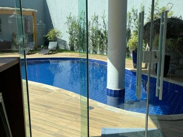 Sobrado com 540m² 3 quartos e 5 banheiros, à venda, no bairro Esmeralda Park (Caucaia do Alto) em Cotia
