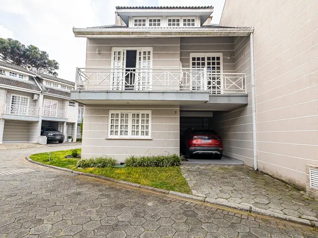 Sobrado com 135m² 3 quartos e 3 banheiros, à venda, no bairro Parolin em Curitiba