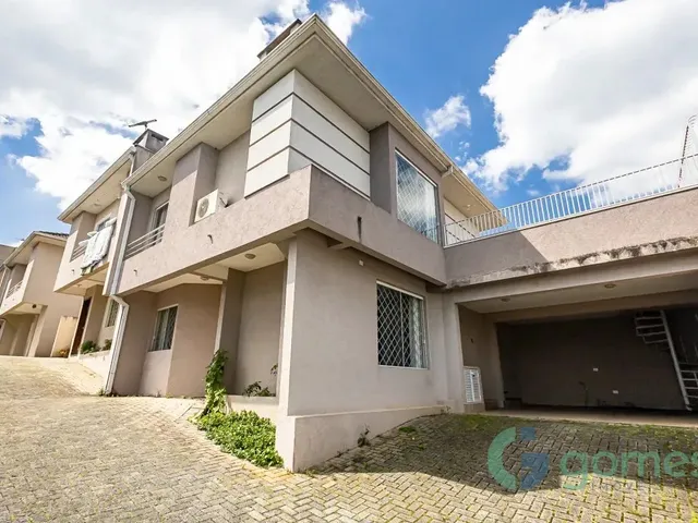 Sobrado 3 quartos e 2 banheiros, à venda, no bairro Cachoeira em Curitiba