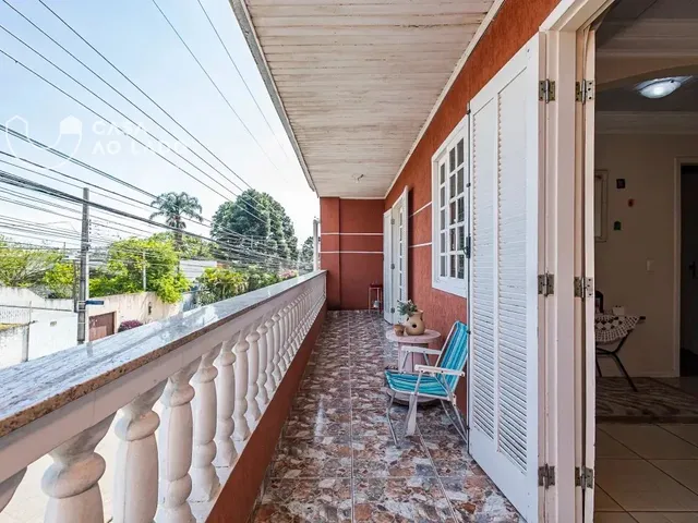 Sobrado com 82m² 3 quartos e 2 banheiros, à venda, no bairro Novo Mundo em Curitiba
