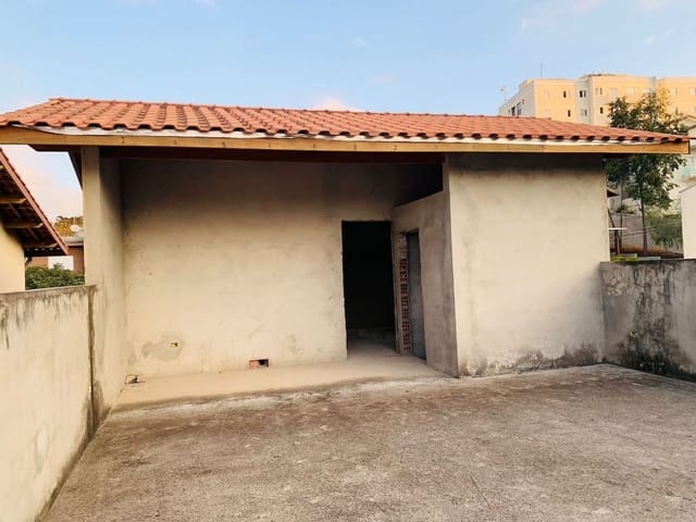 Sobrado com 250m² 3 quartos e 5 banheiros, à venda, no bairro Jardim Rio das Pedras em Cotia