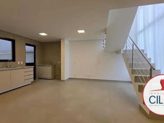 Sobrado para alugar, no bairro Bigorrilho em Curitiba
