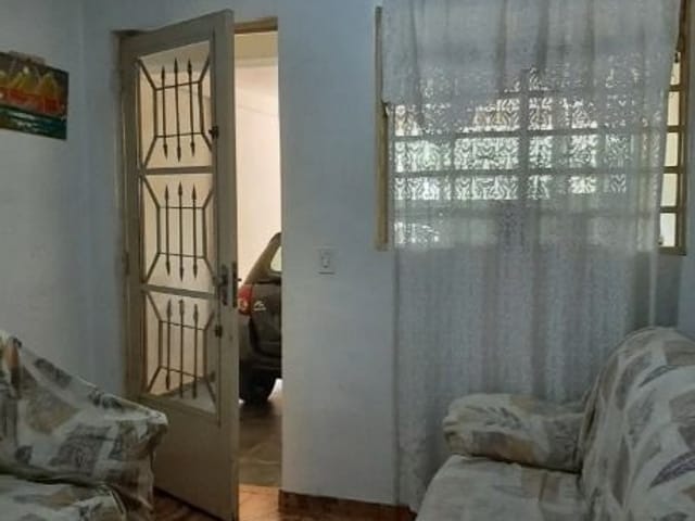 Sobrado com 140m² 3 quartos e 2 banheiros, à venda, no bairro Parque Turiguara em Cotia