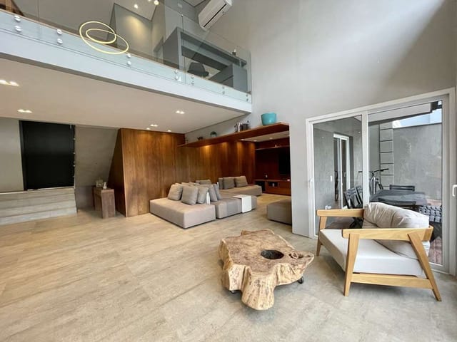 Sobrado com 681m² 4 quartos e 6 banheiros, à venda, no bairro Parque das Artes em Embu das Artes