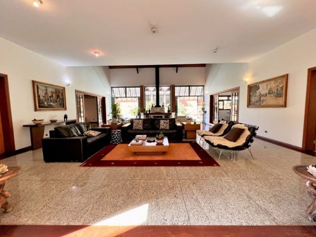 Sobrado com 2631m² 4 quartos e 6 banheiros, à venda ou para alugar, no bairro Jardim Passárgada I em Cotia