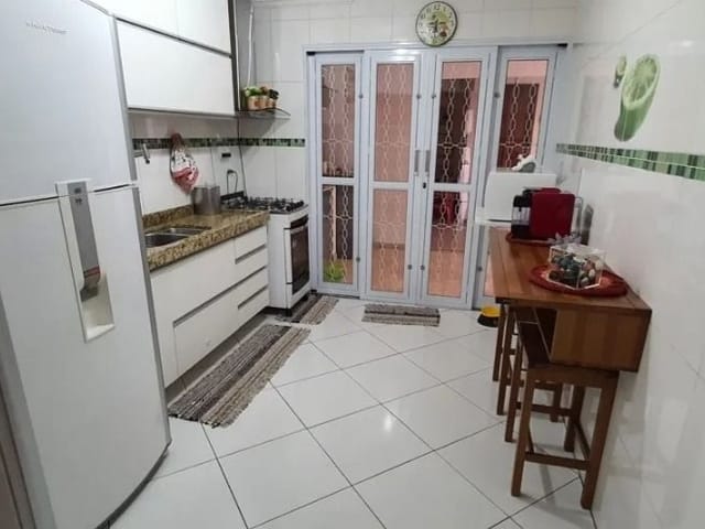 Sobrado com 141m² 3 quartos e 3 banheiros, à venda, no bairro Quitaúna em Osasco