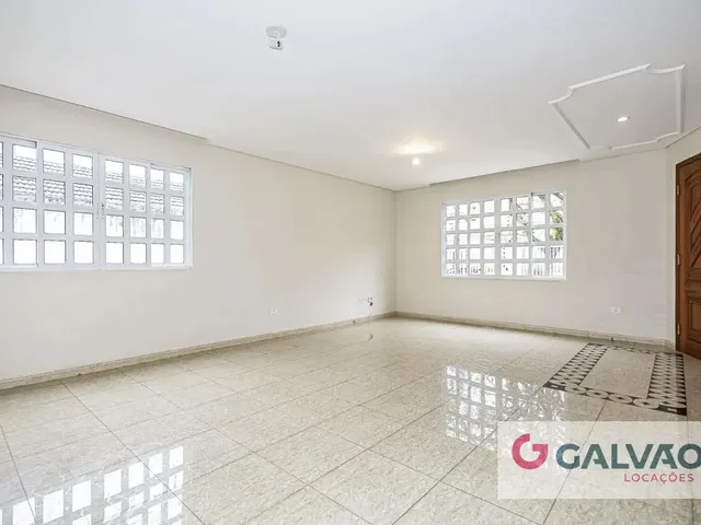 Sobrado para alugar, no bairro Água Verde em Curitiba