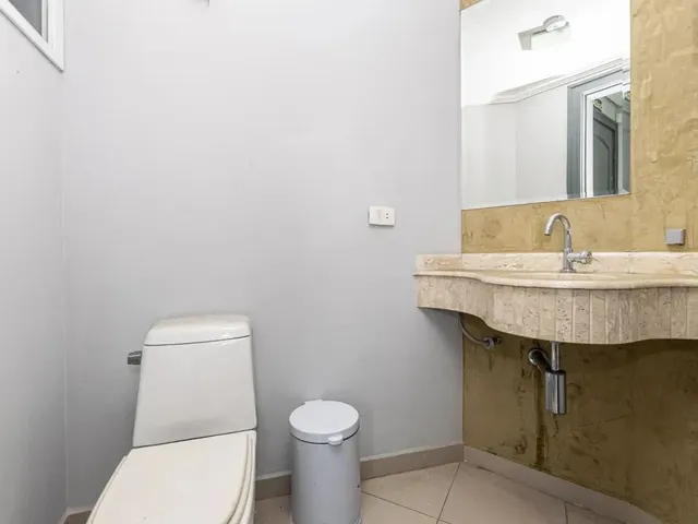 Sobrado à venda, no bairro Jardim Social em Curitiba