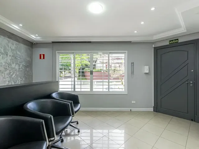 Sobrado à venda, no bairro Jardim Social em Curitiba