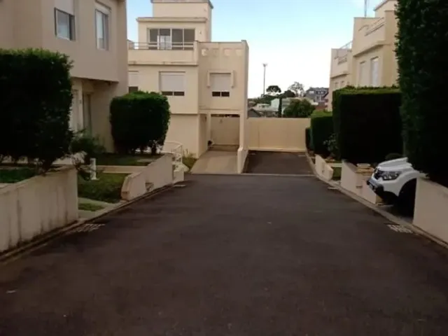 Sobrado 3 quartos e 3 banheiros, para alugar, no bairro Pilarzinho em Curitiba