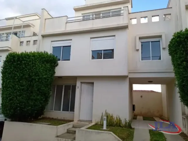 Sobrado 3 quartos e 3 banheiros, para alugar, no bairro Pilarzinho em Curitiba