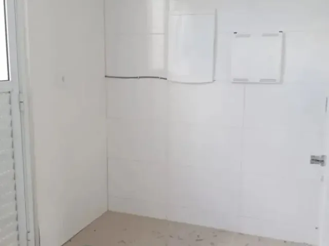 Sobrado 3 quartos e 3 banheiros, para alugar, no bairro Pilarzinho em Curitiba