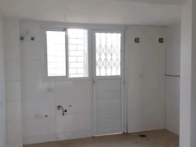 Sobrado 3 quartos e 3 banheiros, para alugar, no bairro Pilarzinho em Curitiba