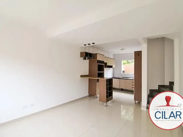 Sobrado 3 quartos e 1 banheiro, para alugar, no bairro Cachoeira em Curitiba