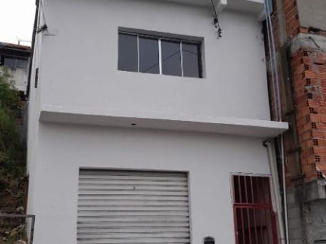 Sobrado com 300m² 5 quartos e 3 banheiros, à venda, no bairro Jardim Briquet em Itapevi