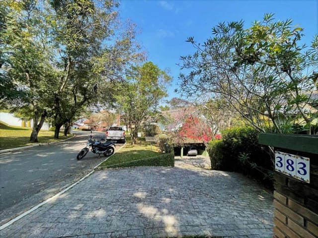 Sobrado com 1001m² 4 quartos e 6 banheiros, à venda, no bairro Residencial Euroville em Carapicuíba