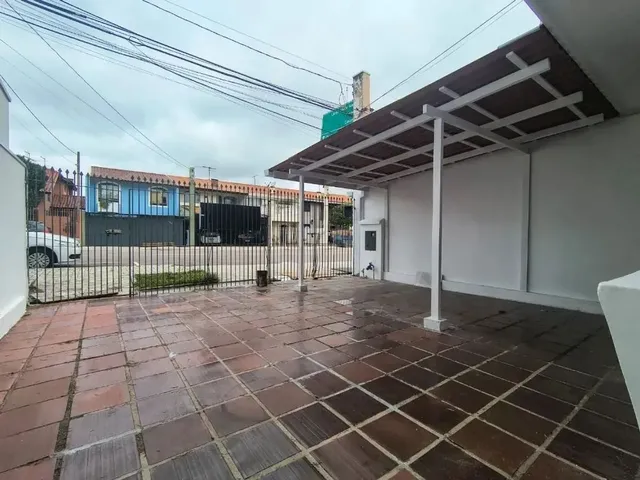 Sobrado com 110m² 3 quartos e 1 banheiro, para alugar, no bairro Tarumã em Curitiba