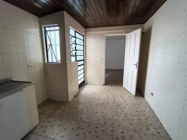 Sobrado com 110m² 3 quartos e 1 banheiro, para alugar, no bairro Tarumã em Curitiba