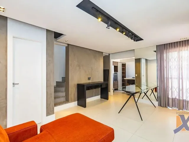 Sobrado com 138m² 3 quartos e 4 banheiros, à venda, no bairro Tingui em Curitiba