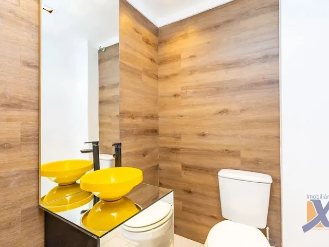 Sobrado com 138m² 3 quartos e 4 banheiros, à venda, no bairro Tingui em Curitiba