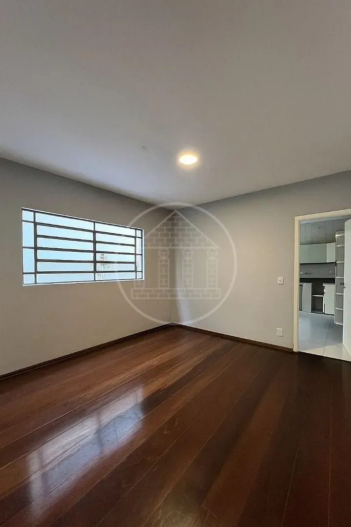 Sobrado, 3 quartos, 194 m² - Foto 1