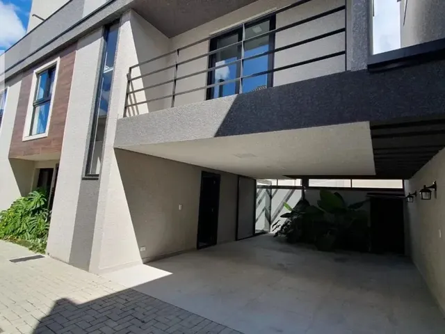 Sobrado para alugar, no bairro Santa Felicidade em Curitiba