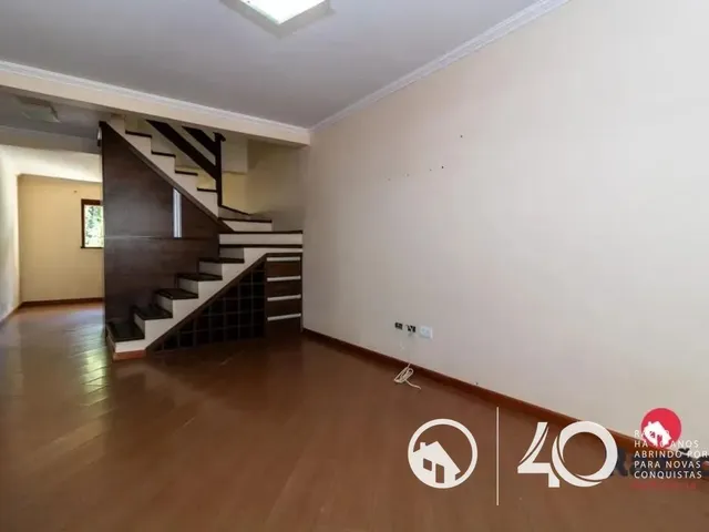 Sobrado 3 quartos e 1 banheiro, para alugar, no bairro Loteamento Montparnasse em Almirante Tamandaré