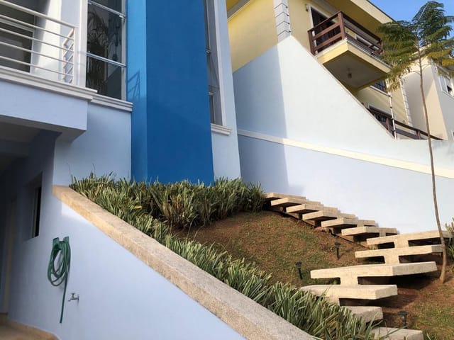 Sobrado com 330m² 4 quartos e 3 banheiros, à venda, no bairro Parque dos Príncipes em São Paulo