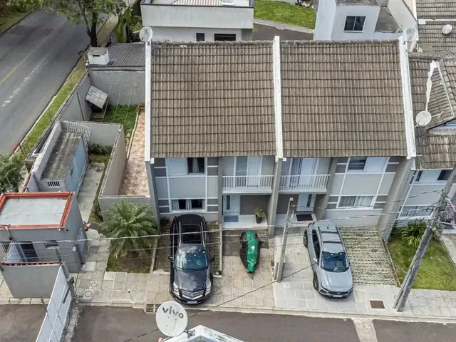 Sobrado com 134m² 3 quartos e 1 banheiro, à venda, no bairro Campo Comprido em Curitiba