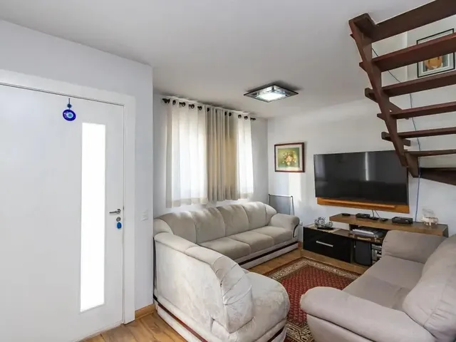 Sobrado com 134m² 3 quartos e 1 banheiro, à venda, no bairro Campo Comprido em Curitiba
