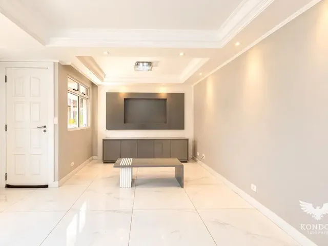 Sobrado com 242m² 3 quartos e 3 banheiros, à venda, no bairro São Braz em Curitiba