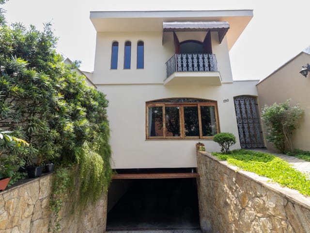 Sobrado com 495m² 3 quartos e 6 banheiros, à venda, no bairro Vila Pereira Barreto em São Paulo