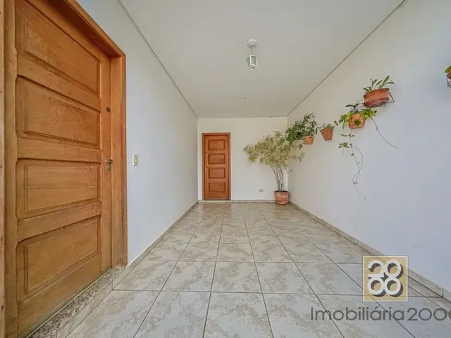 Sobrado 3 quartos e 1 banheiro, à venda, no bairro Santa Felicidade em Curitiba