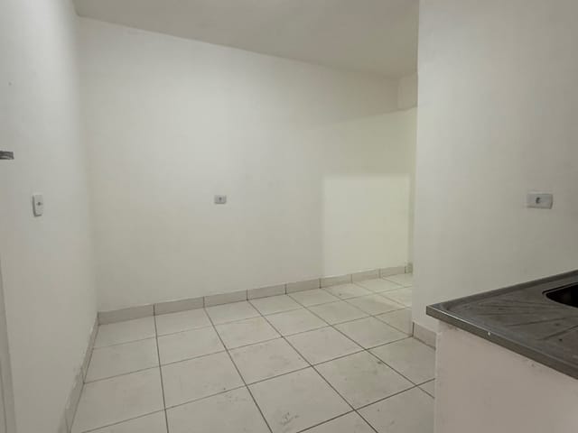Sobrado com 250m² 1 quarto e 1 banheiro, à venda, no bairro Jardim Irapiranga em São Paulo