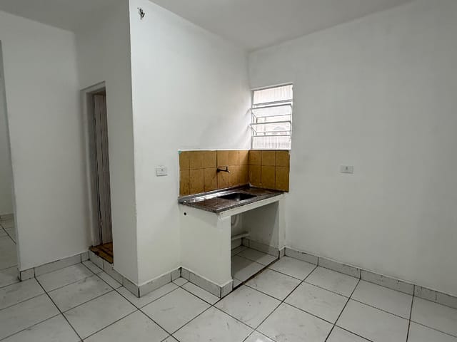 Sobrado com 250m² 1 quarto e 1 banheiro, à venda, no bairro Jardim Irapiranga em São Paulo