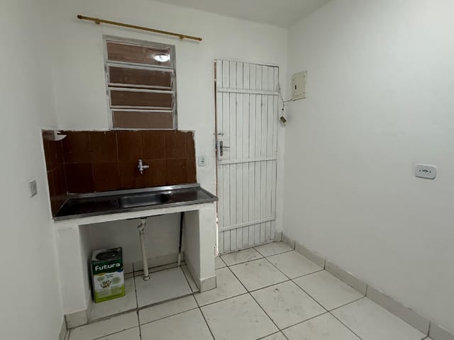 Sobrado com 250m² 1 quarto e 1 banheiro, à venda, no bairro Jardim Irapiranga em São Paulo