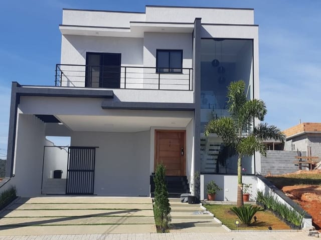 Sobrado com 225m² 3 quartos e 3 banheiros, à venda, no bairro Cézar de Souza em Mogi das Cruzes