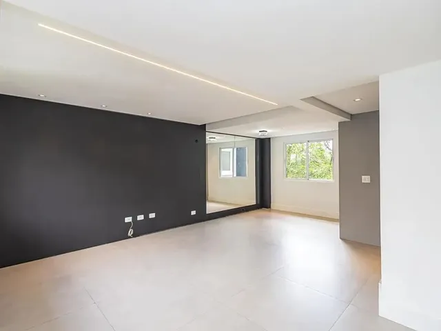Sobrado 3 quartos e 1 banheiro, à venda, no bairro Santa Felicidade em Curitiba
