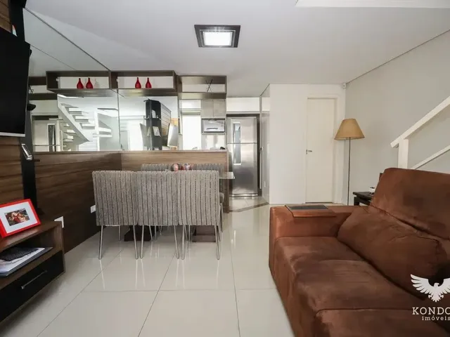 Sobrado 3 quartos e 4 banheiros, à venda, no bairro Santa Felicidade em Curitiba