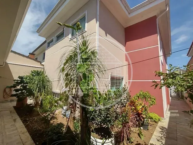 Sobrado com 324m² 4 quartos e 2 banheiros, à venda, no bairro Jardim Campo Grande em São Paulo